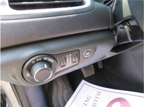 2017 Chrysler 200 LX