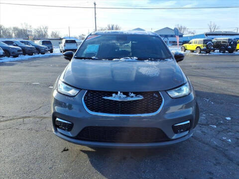 2025 Chrysler Pacifica Select