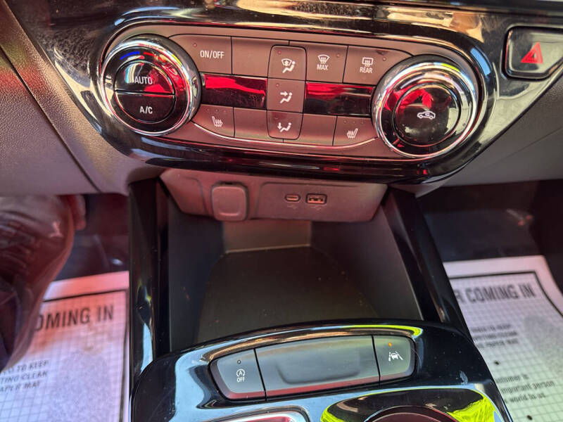 2025 Chevrolet Trax RS