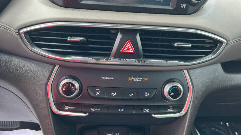 2019 Hyundai Santa Fe SE 2.4L