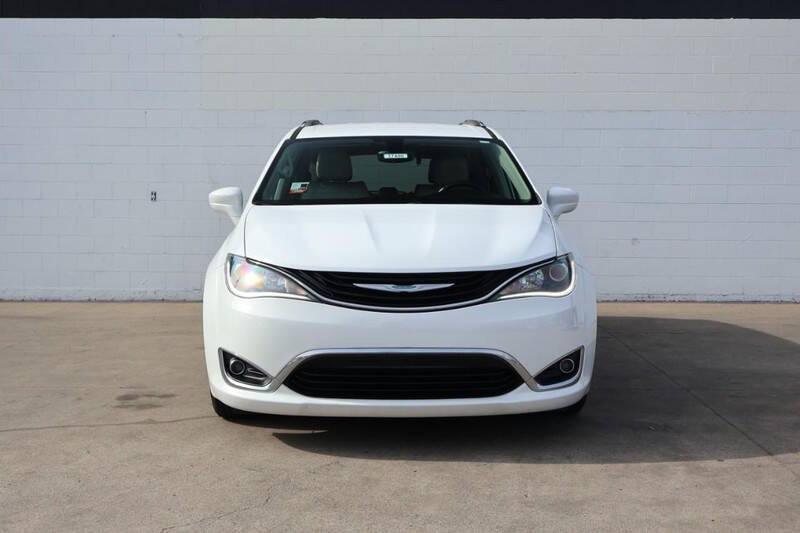 2018 Chrysler Pacifica Hybrid Touring L