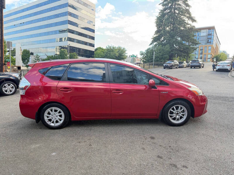 2012 Toyota Prius v Two