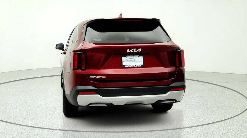 2025 Kia Sorento LX