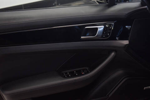 2018 Porsche Panamera 4