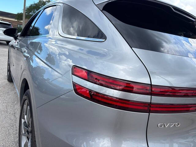 2023 Genesis Electrified GV70