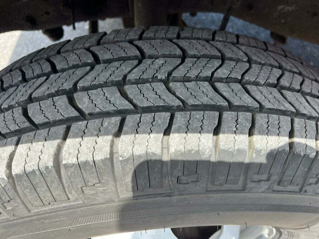 1988 Ford F-Super Duty 38