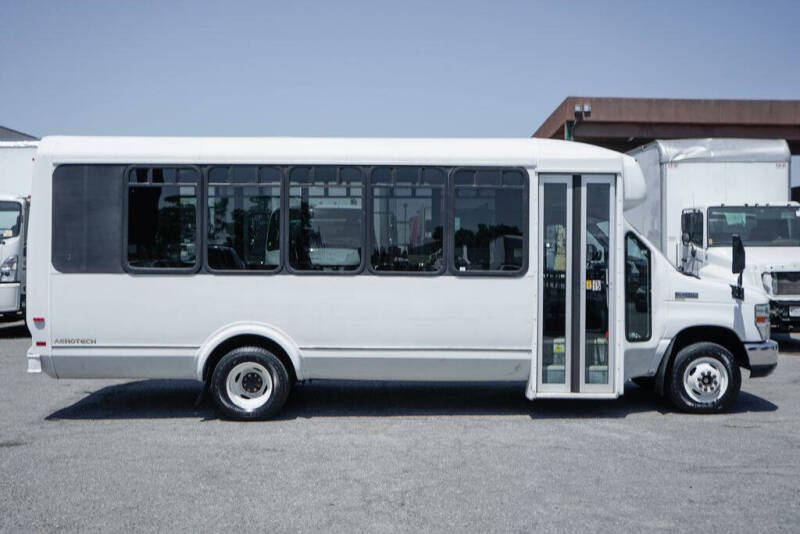 2013 Ford E-Series E-450 SD