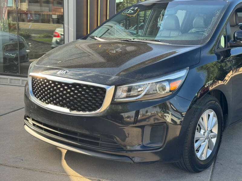 2017 Kia Sedona LX