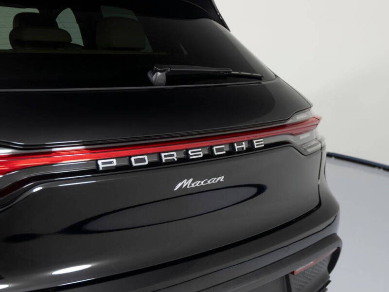 2025 Porsche Macan