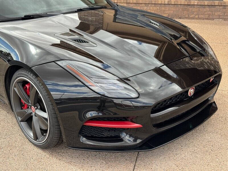 2018 Jaguar F-TYPE R