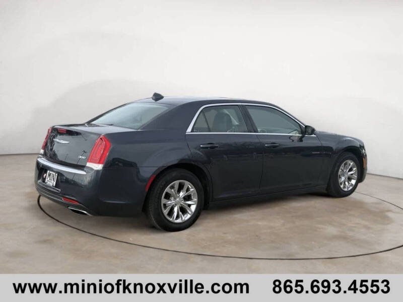 2015 Chrysler 300 Limited