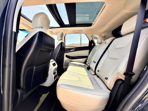 2019 Ford Edge Titanium