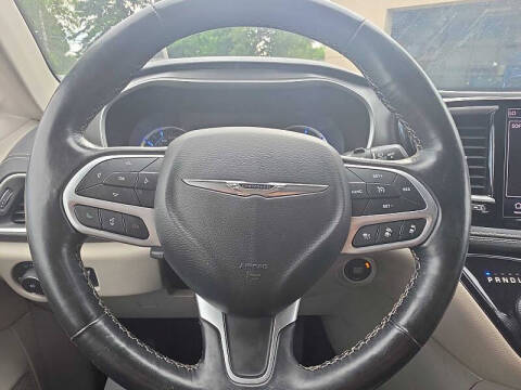 2022 Chrysler Pacifica Hybrid Touring L