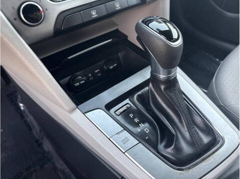 2018 Hyundai Elantra