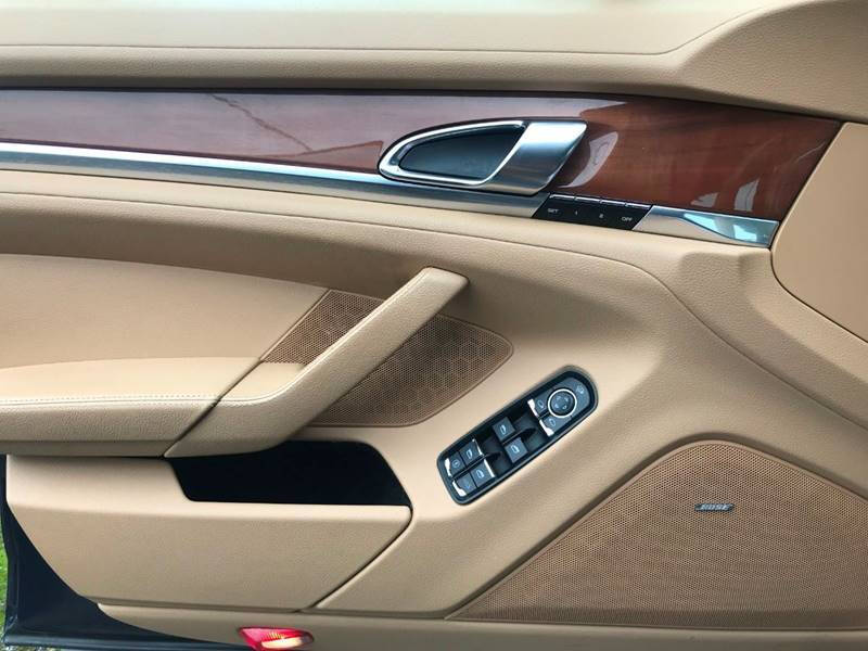 2011 Porsche Panamera 4