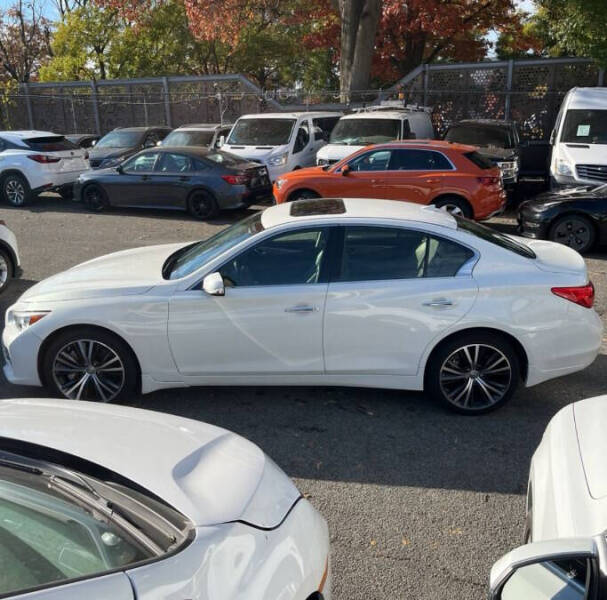 2015 Infiniti Q50 Sport