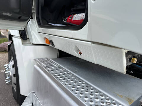 2021 International RH613