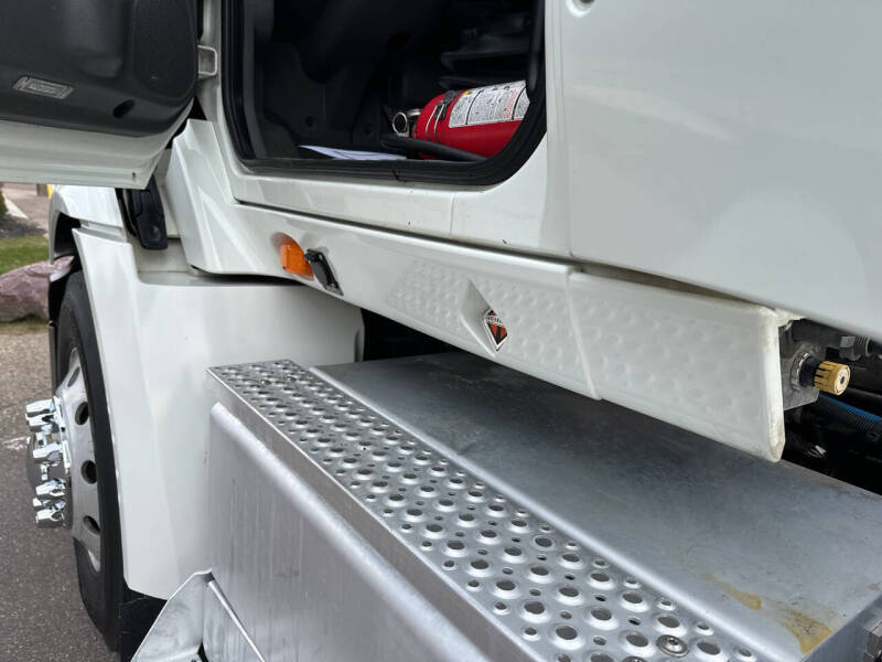 2021 International RH613