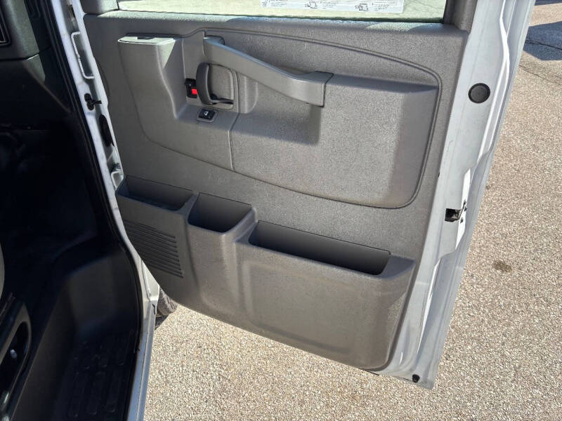 2017 Chevrolet Express 2500