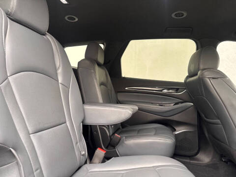 2022 Buick Enclave Essence