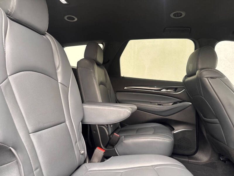 2022 Buick Enclave Essence