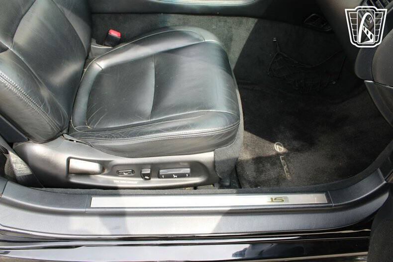 2002 Lexus SC 430