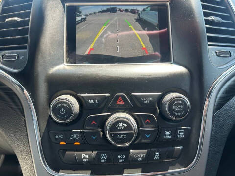 2019 Jeep Grand Cherokee Laredo E