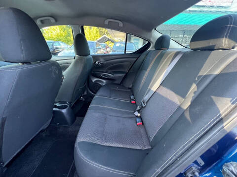 2018 Nissan Versa SV