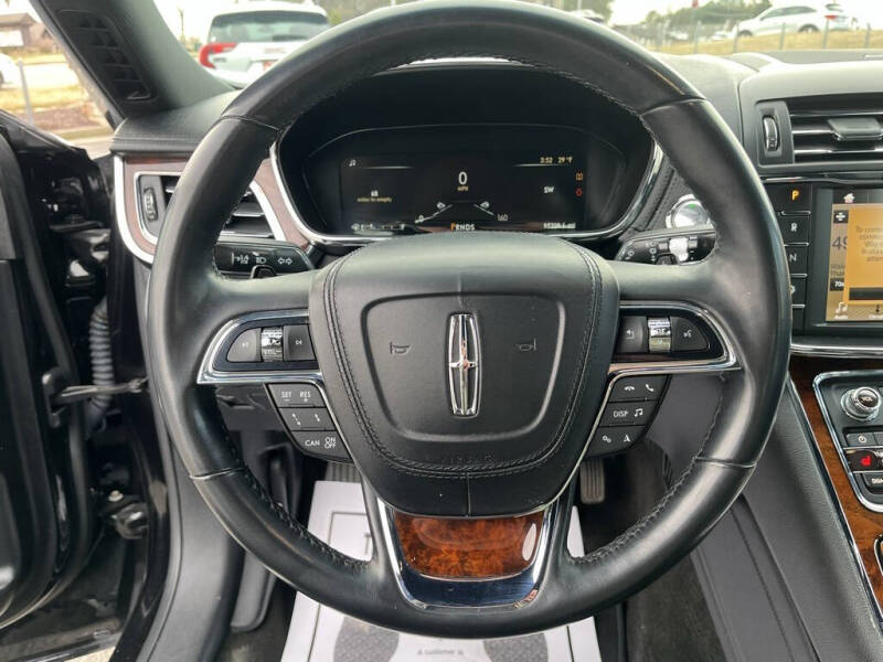 2019 Lincoln Continental Select