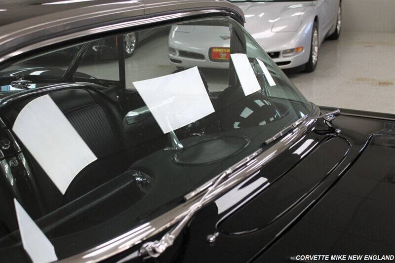 1961 Chevrolet Corvette 31