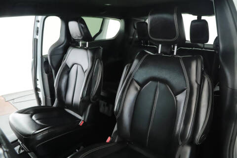 2022 Chrysler Pacifica Hybrid Touring L