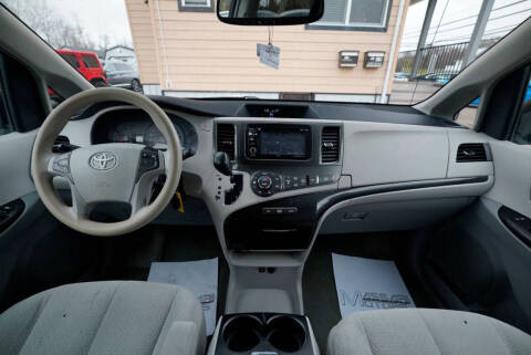 2014 Toyota Sienna