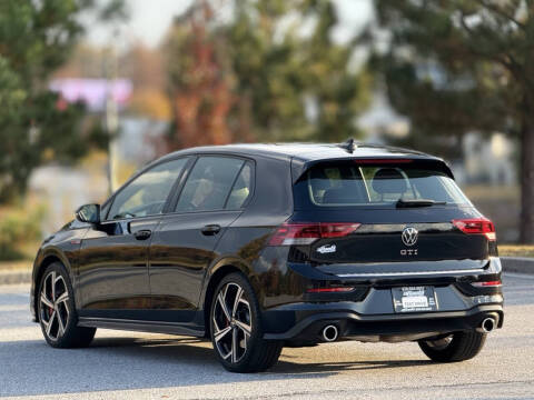 2024 Volkswagen Golf GTI SE