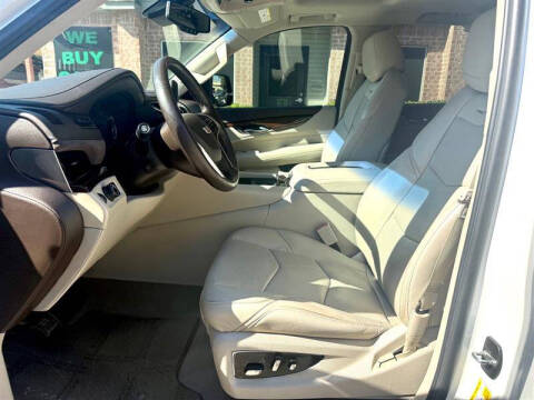 2016 Cadillac Escalade Luxury Collection