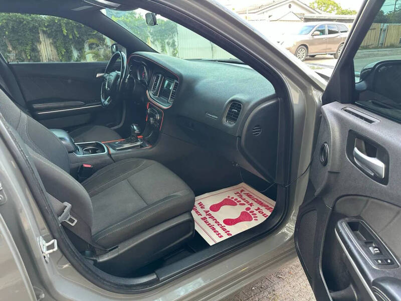 2019 Dodge Charger SXT