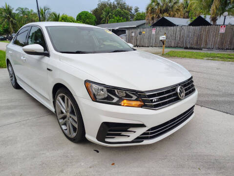 2017 Volkswagen Passat 1.8T R-Line