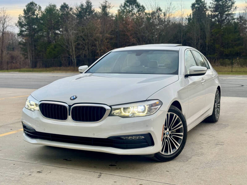 2018 BMW 5 Series 530i's photo