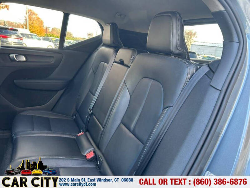 2019 Volvo XC40 T5 Momentum