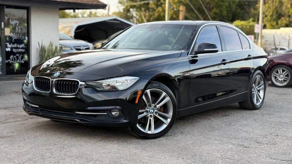 2017 BMW 3 Series 330i's photo