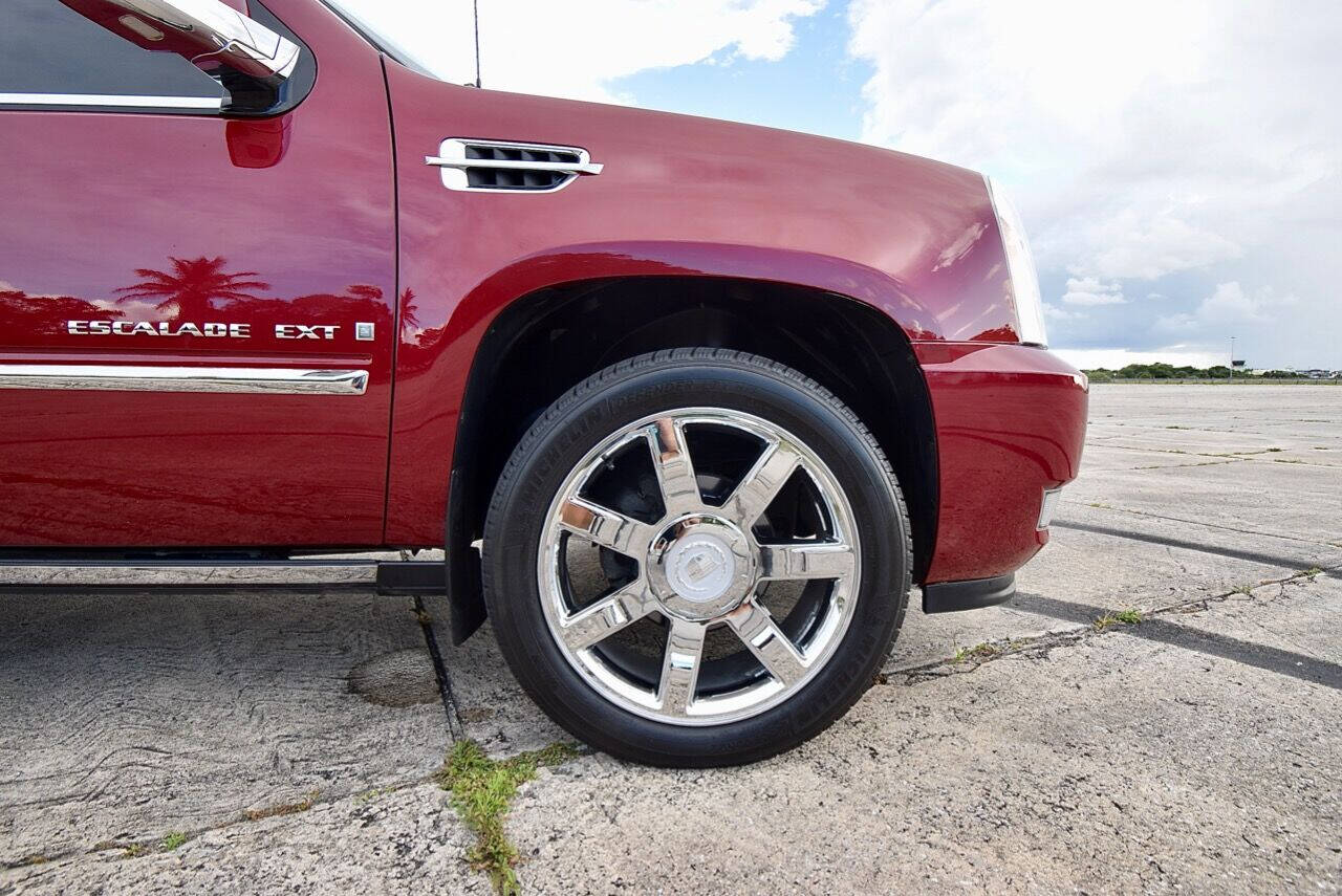 2007 Cadillac Escalade EXT 13
