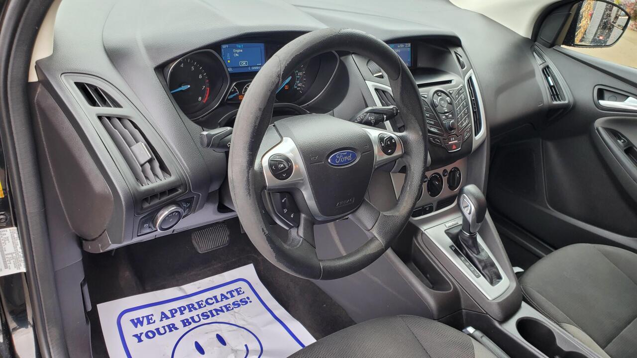 2014 Ford Focus SE 4dr Hatchback 13
