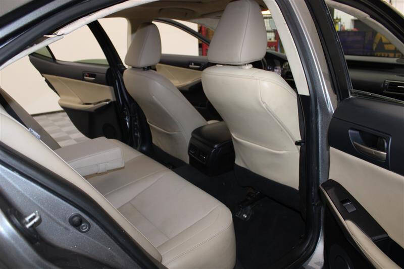 2018 Lexus IS 300