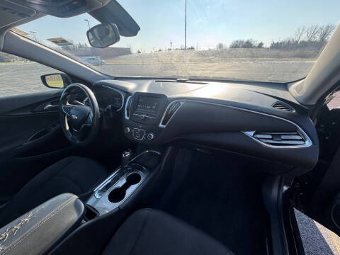 2017 Chevrolet Malibu LT