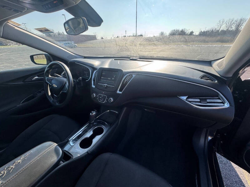 2017 Chevrolet Malibu LT