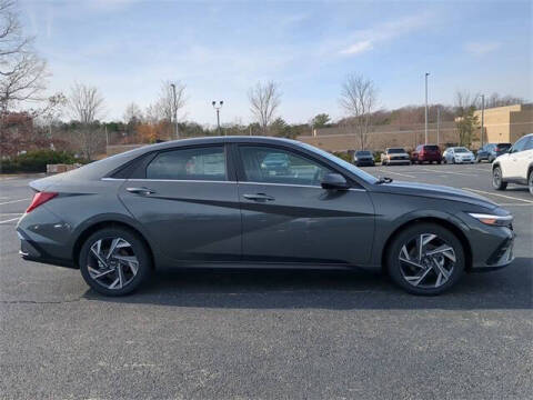 2025 Hyundai Elantra Hybrid Limited