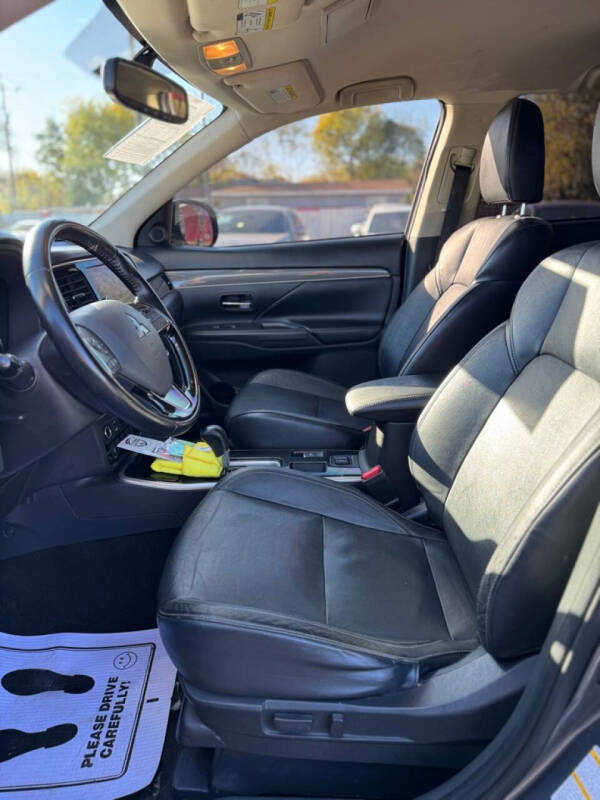 2019 Mitsubishi Outlander SE