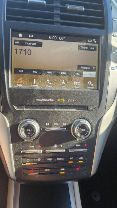 2019 Lincoln MKC Select