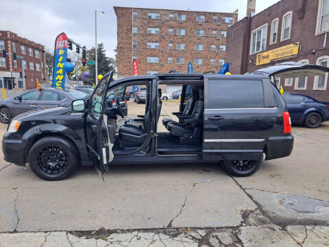 2013 Chrysler Town and Country Touring