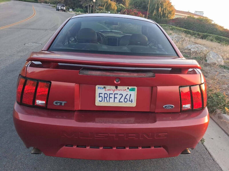 2004 Ford Mustang GT Deluxe