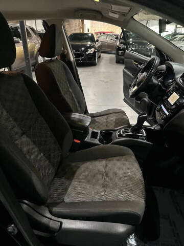 2017 Nissan Rogue Sport SV